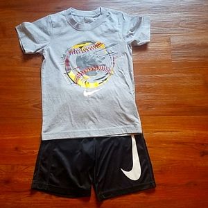 Nike outfit size 7